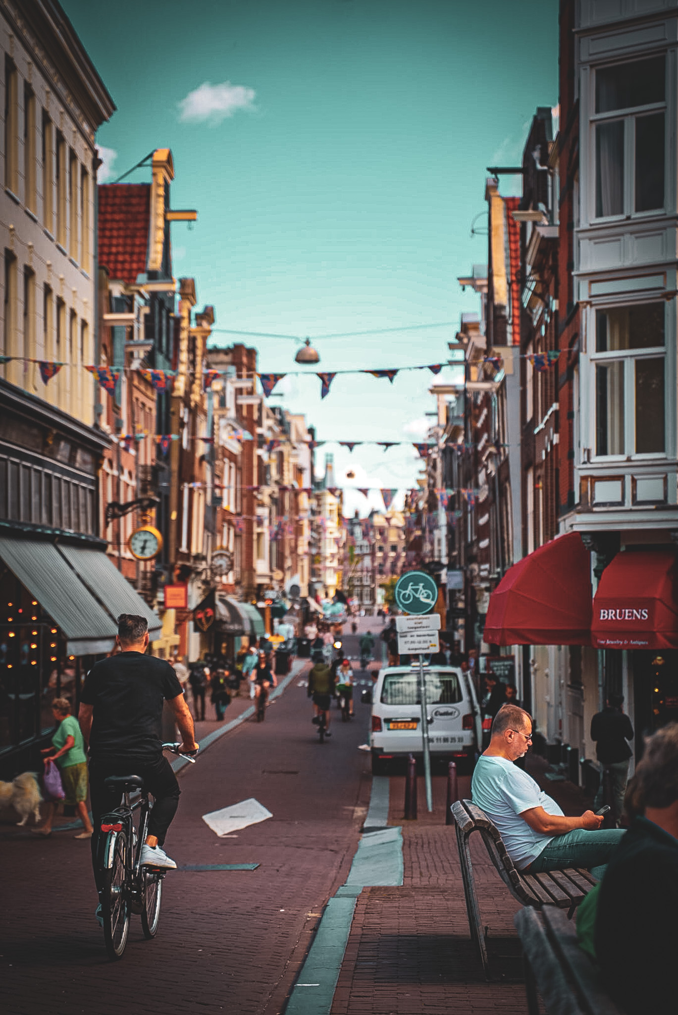 AMSTERDAM — STREET
