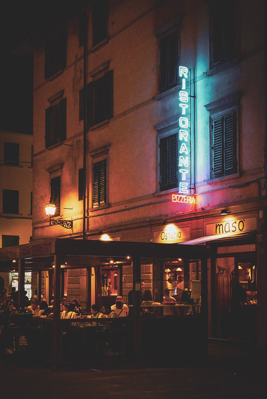 FLORENCE — AFTER DARK